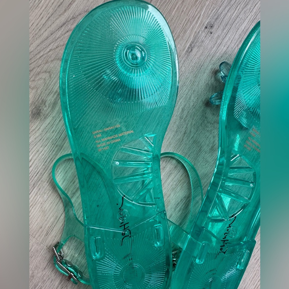 NWOT Betsey Johnson Sarai Teal Jelly Sandals clear pink Floral Accent Size 8 - Picture 6 of 7